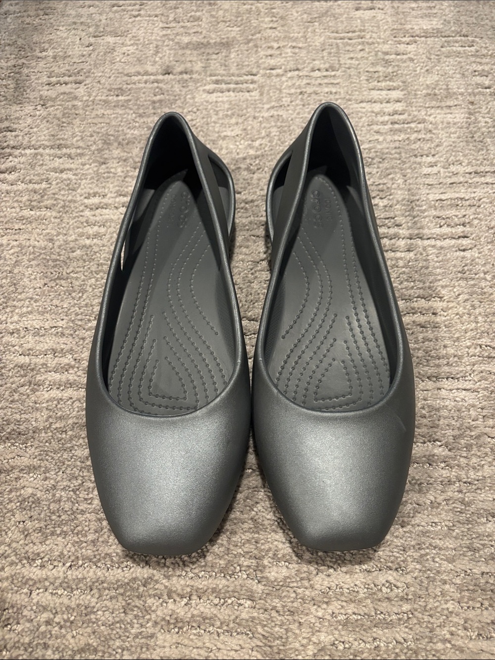 Crocs Women's Matte Black Square-Toe Slip-On Flats size 11